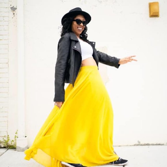 MEET THE POSHER - Picture 3 of 3